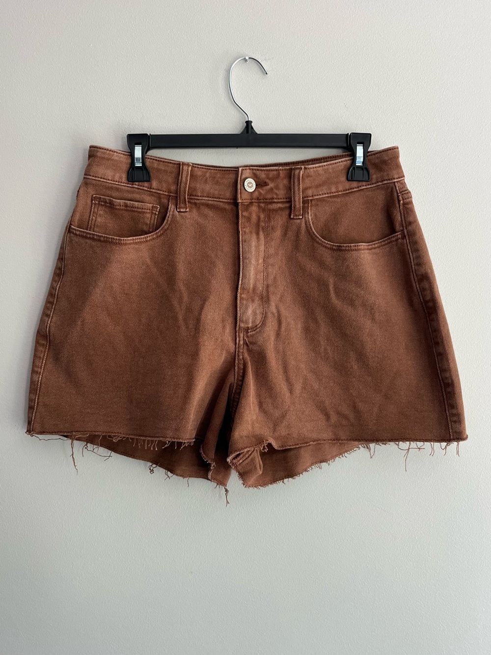 Hollister Brown Curvy Ultra High Rise Mom Jean Shorts size 30